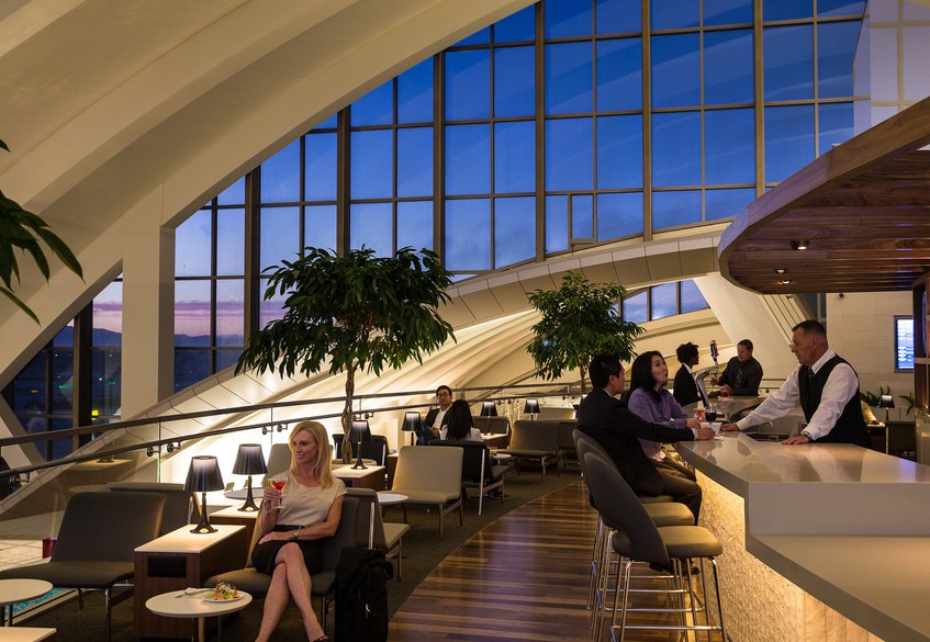 Star Alliance lounge in LAX - Overview internal shot