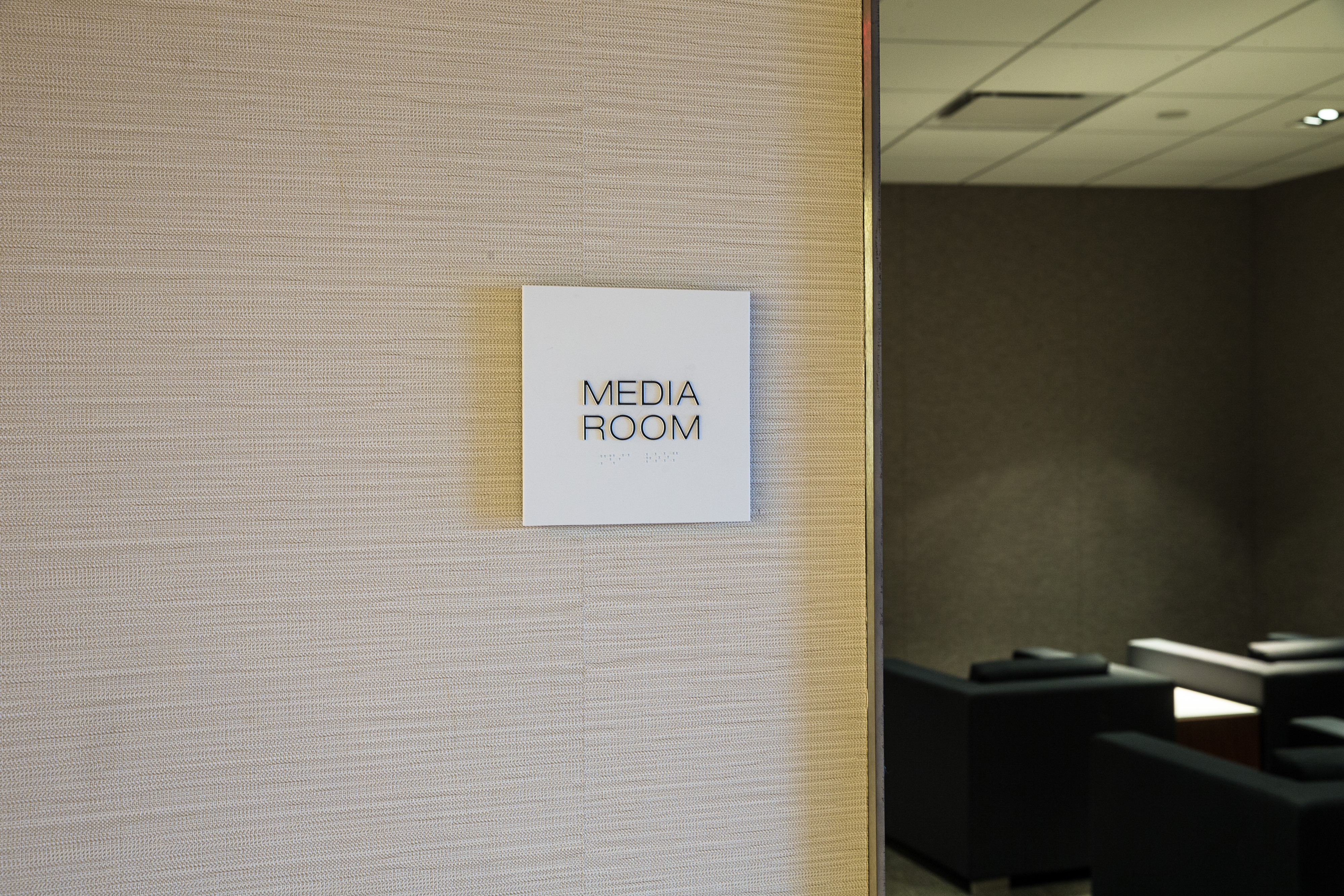 Star Alliance LAX lounge – media room