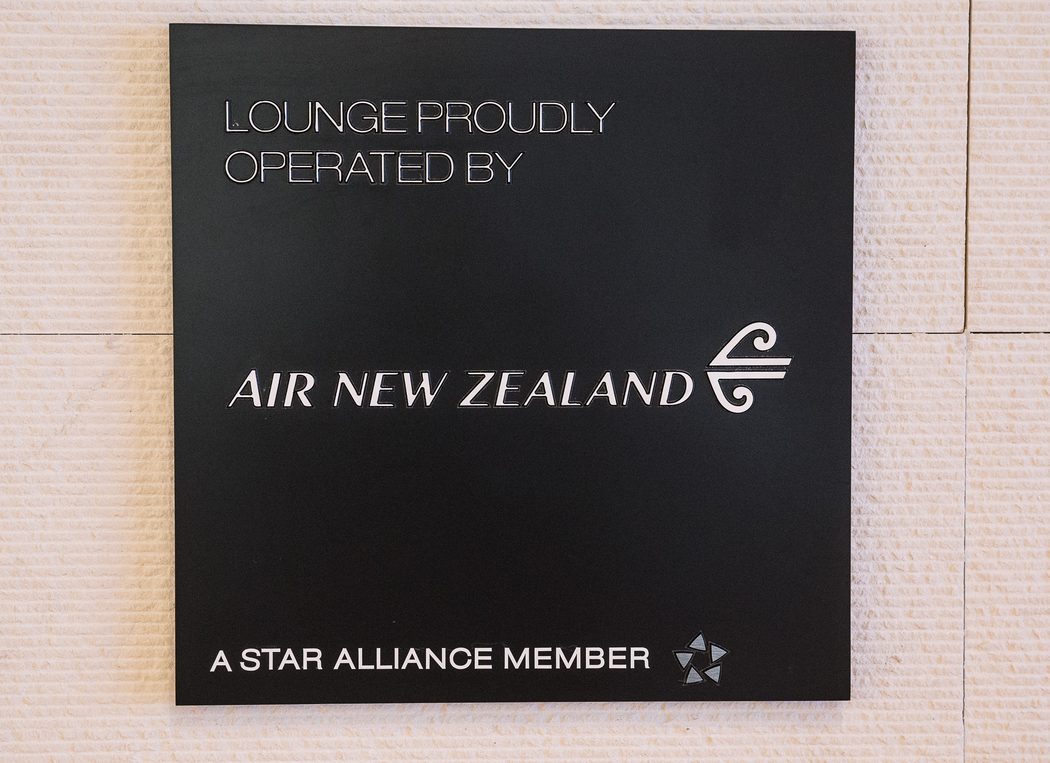 Star Alliance LAX lounge – operated by Air New Zealand