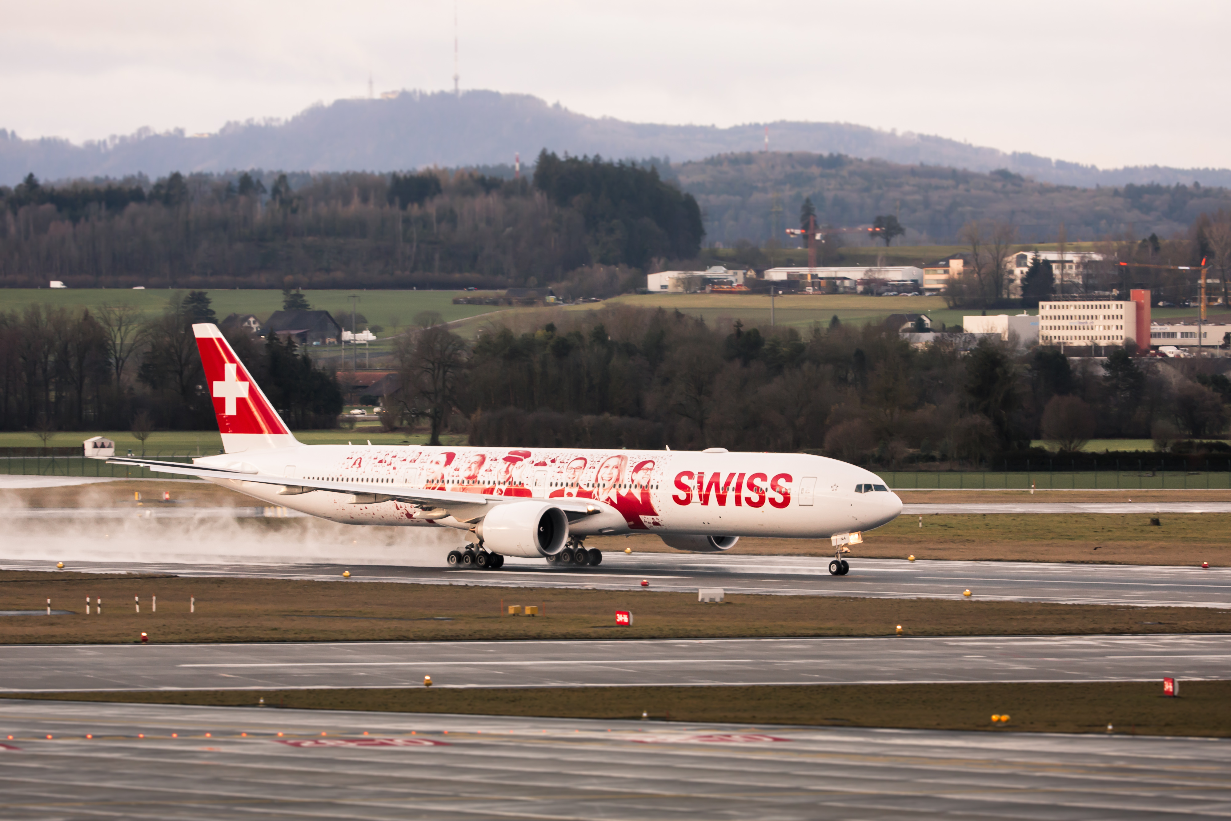 Swiss Boeing 777 employees 1.jpg